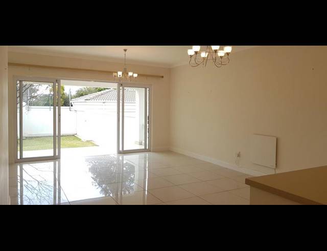 2 BEDROOM TOWNHOUSE FOR SALE IN SENDERWOOD